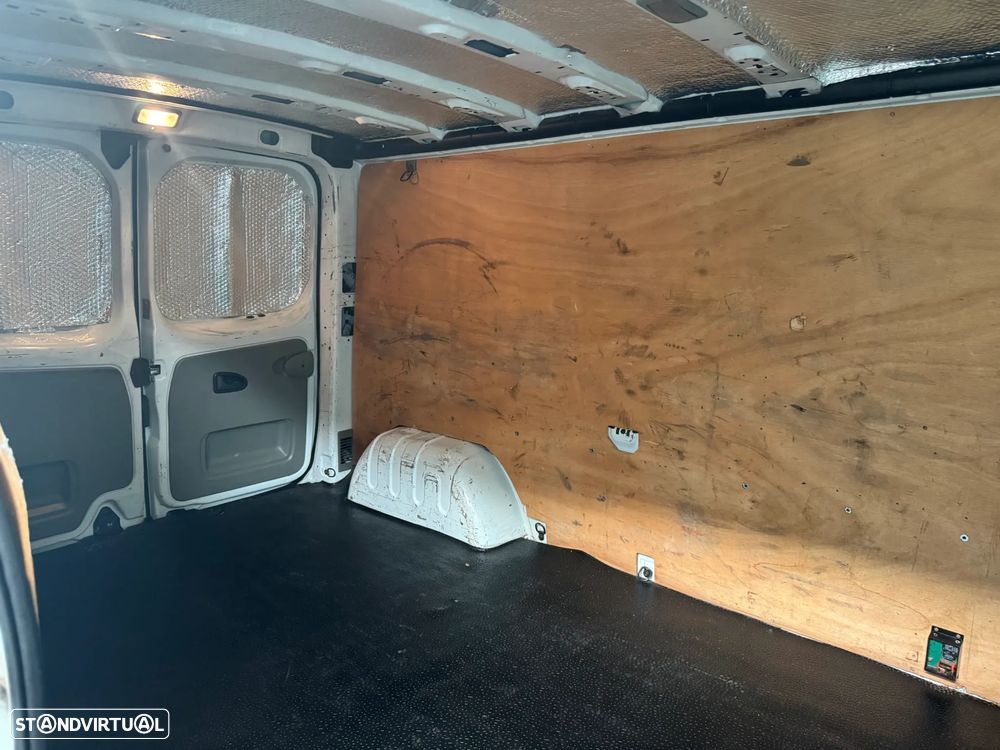 Renault Trafic 2.5 Dci - 21