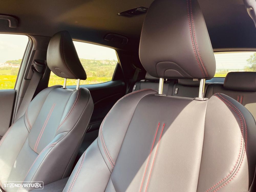 Lexus LBX Elegant - 24