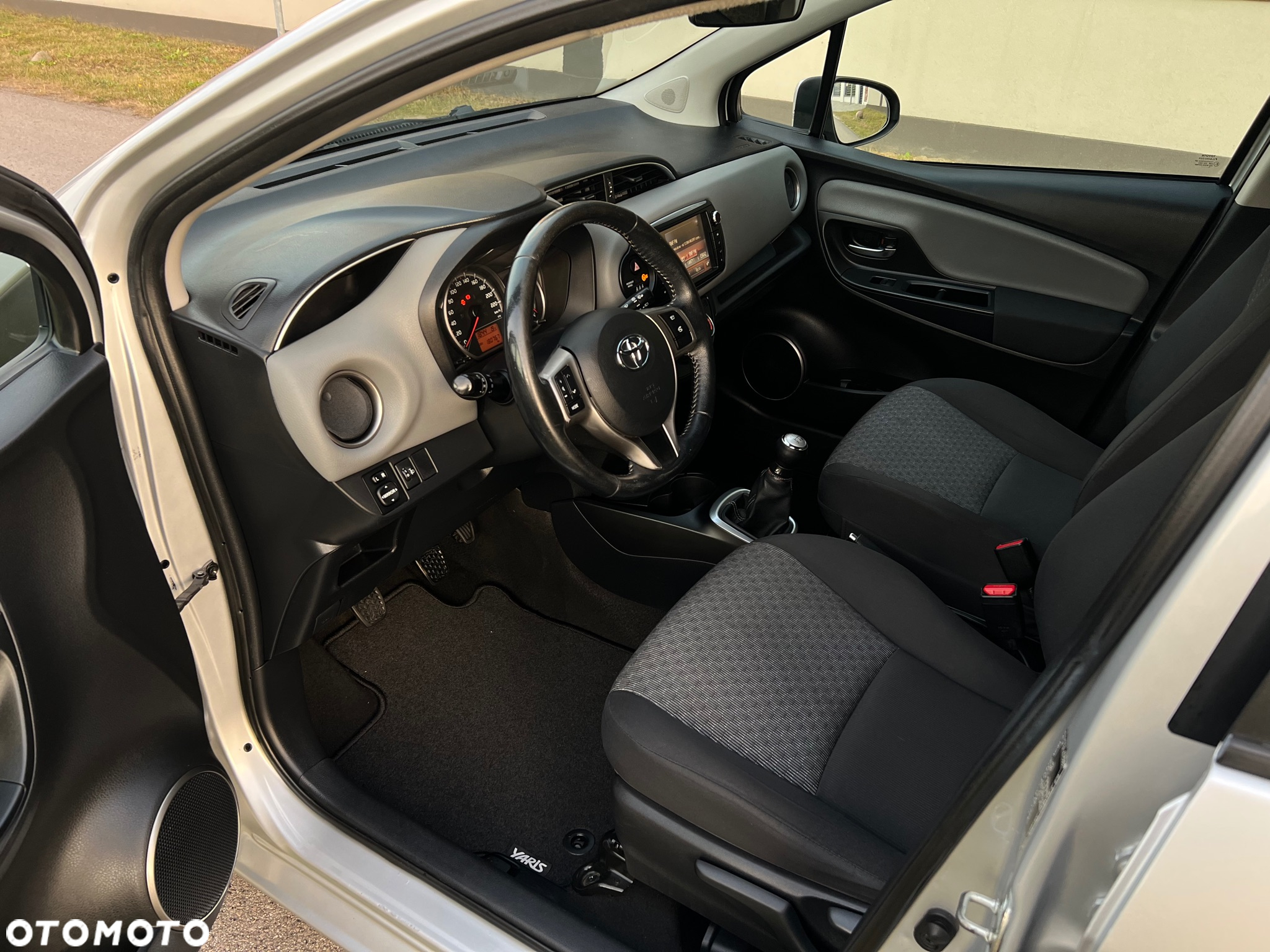 Toyota Yaris 1.0 VVT-i Life - 8
