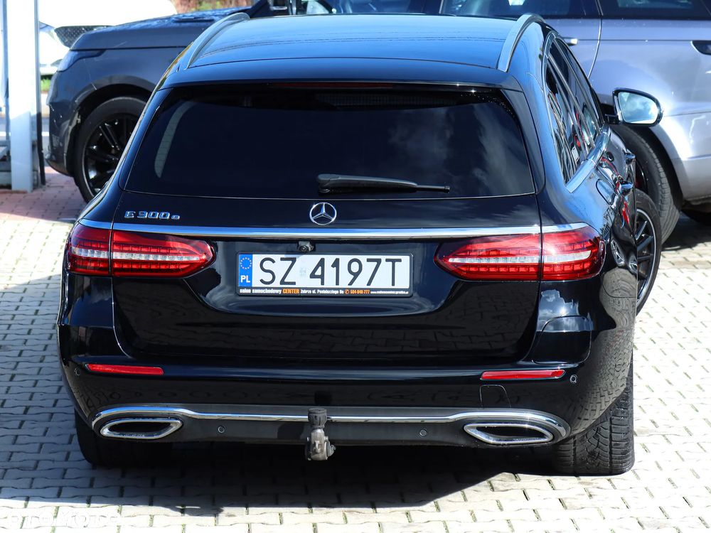 Mercedes-Benz Klasa E 300 T 9G-TRONIC Avantgarde - 33