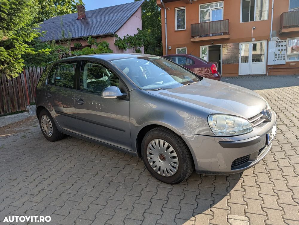 Volkswagen Golf - 1