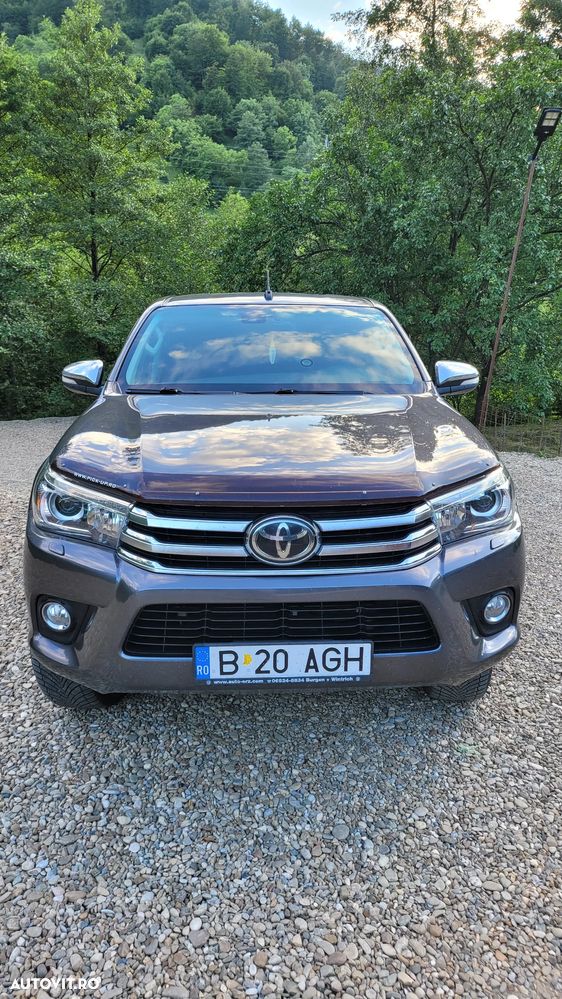Toyota Hilux - 2