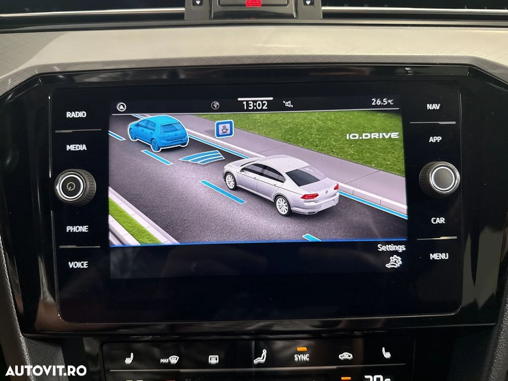 Volkswagen Passat - 22
