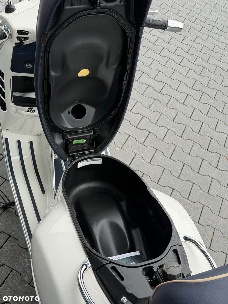 Vespa GTS - 24
