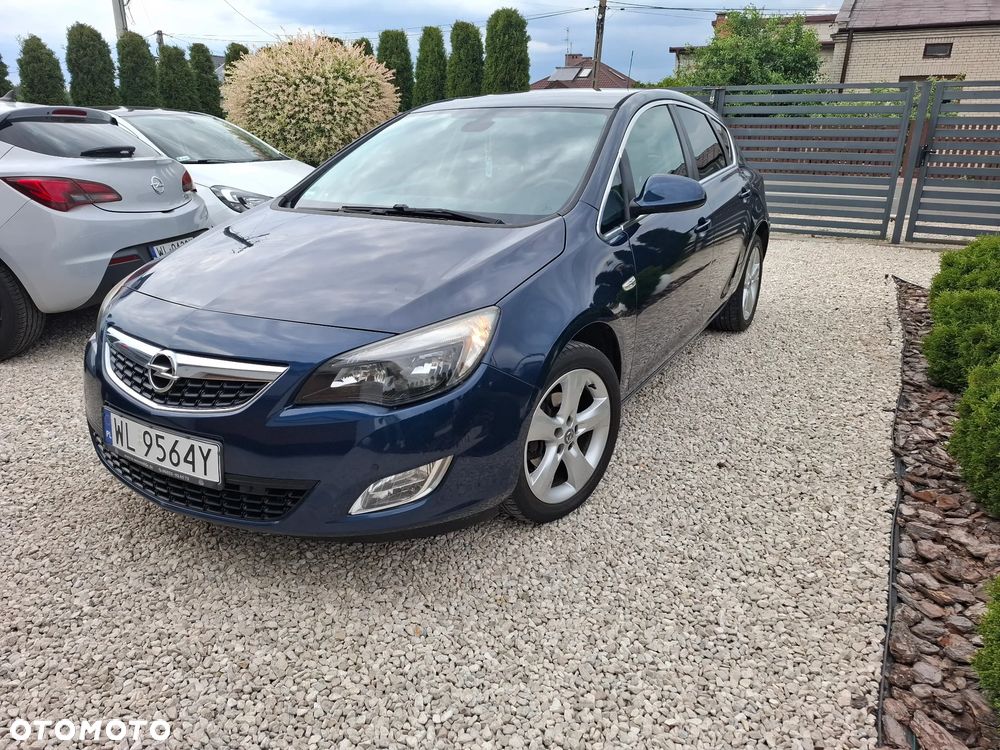 Opel Astra 1.4 Turbo Cosmo - 1