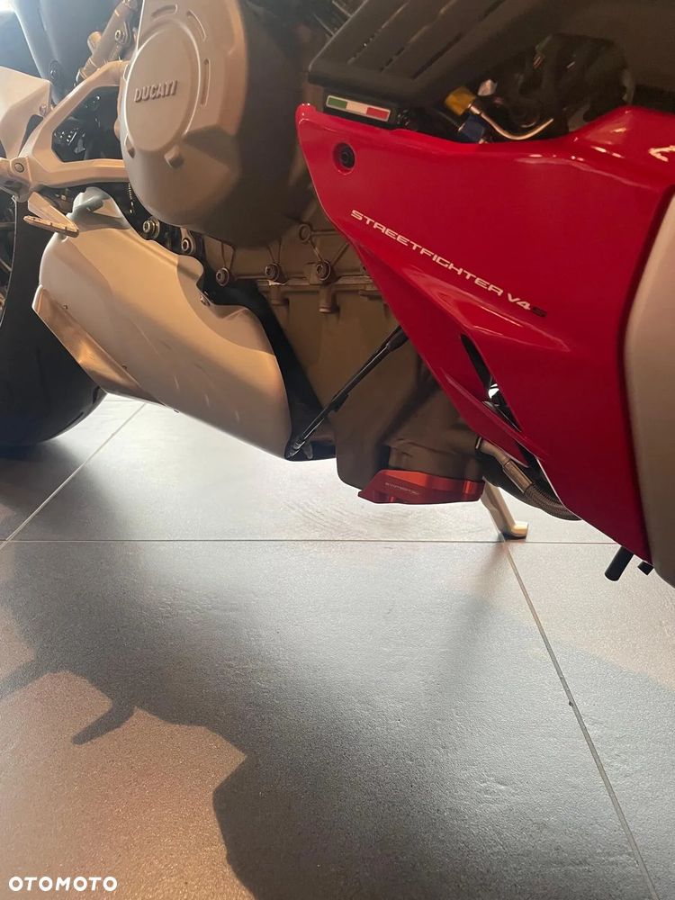 Ducati Streetfighter V4 - 14
