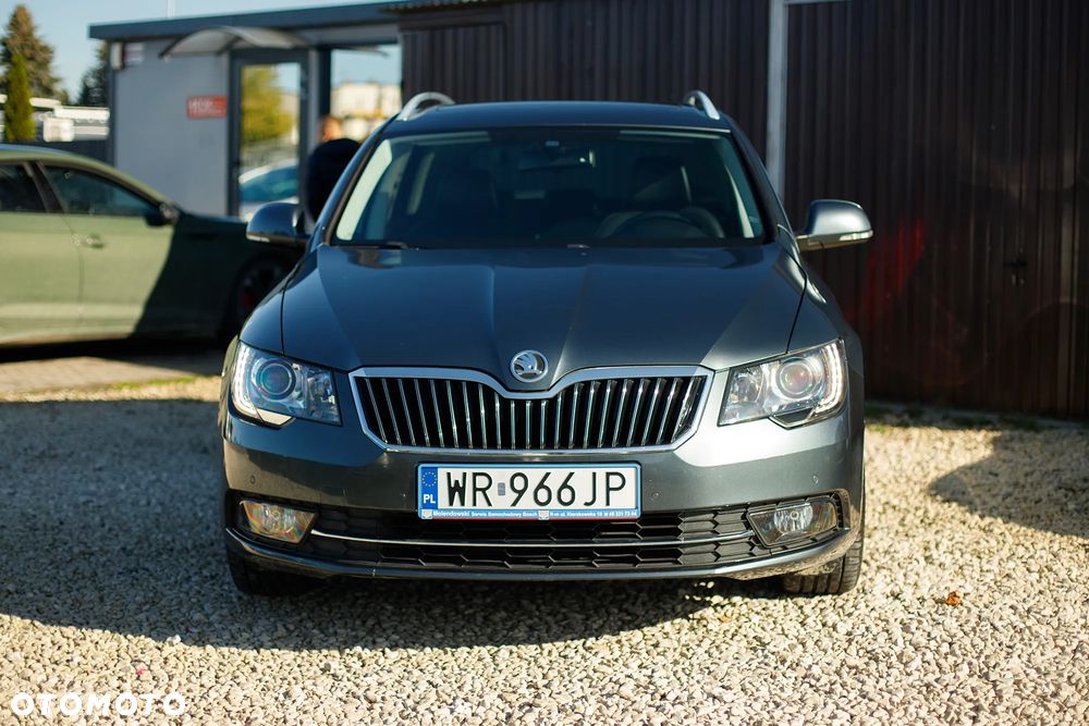 Skoda Superb 2014 photo 5