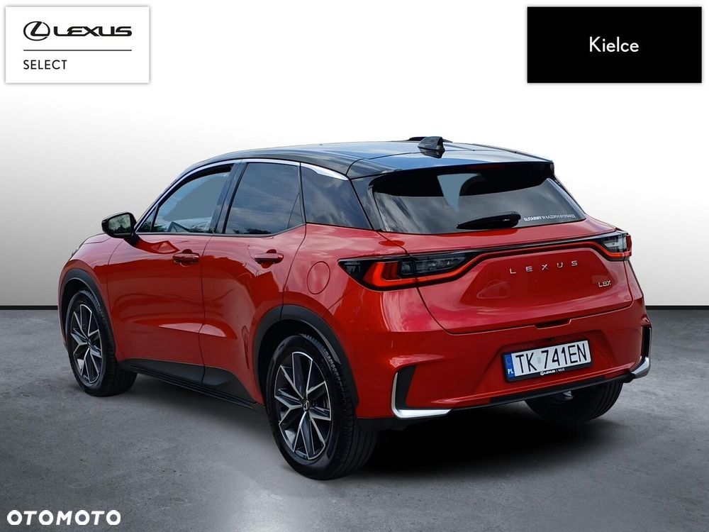 Lexus LBX 1.5 Hybrid Cool AWD - 4