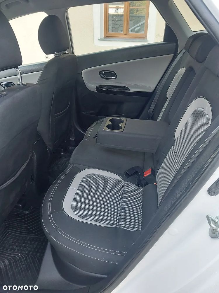 Kia Ceed 1.6 GDI SW Platinum Edition - 15