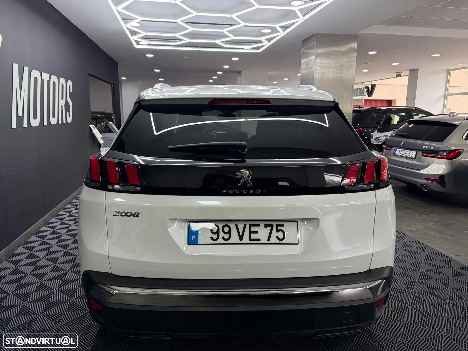 Peugeot 3008 1.5 BlueHDi Allure - 10