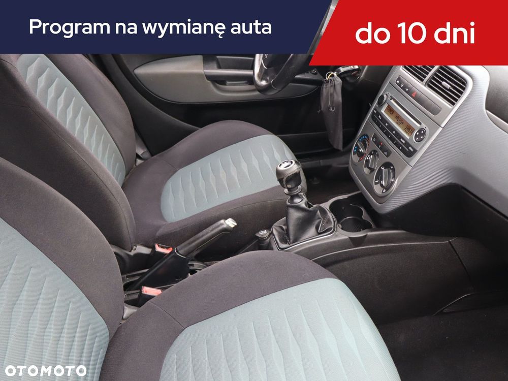 Fiat Grande Punto - 11