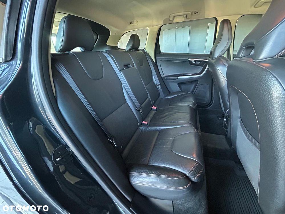 Volvo XC 60 D4 AWD Momentum - 15