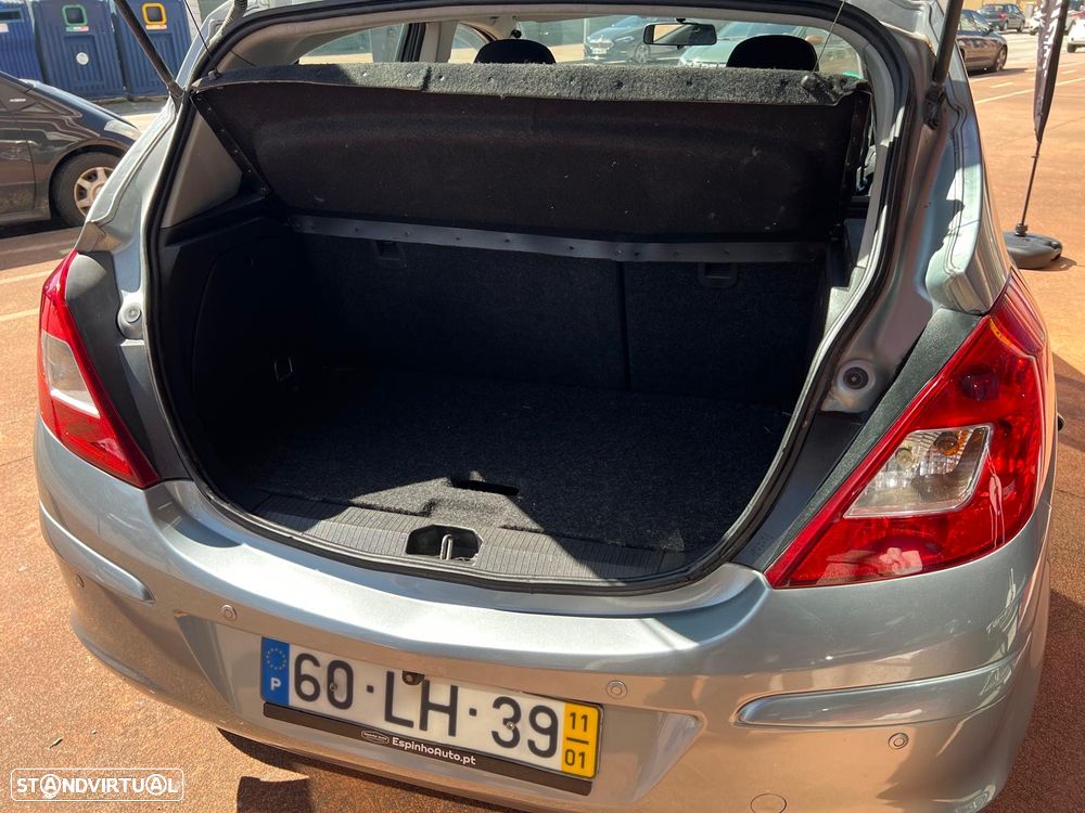 Opel Corsa 1.2 Cosmo - 14