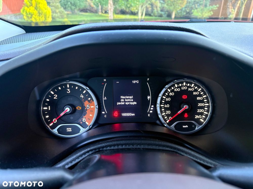 Jeep Renegade - 8