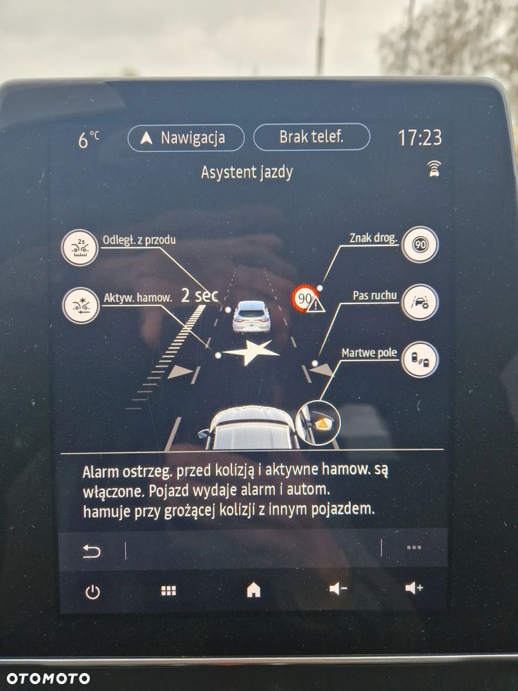 Renault Arkana 1.6 E-TECH Zen MMT - 23