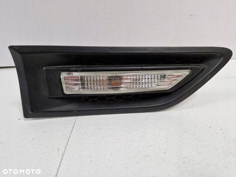 kia soul i 1 kierunkowskaz w błotnik kierunek prawy przód - 1