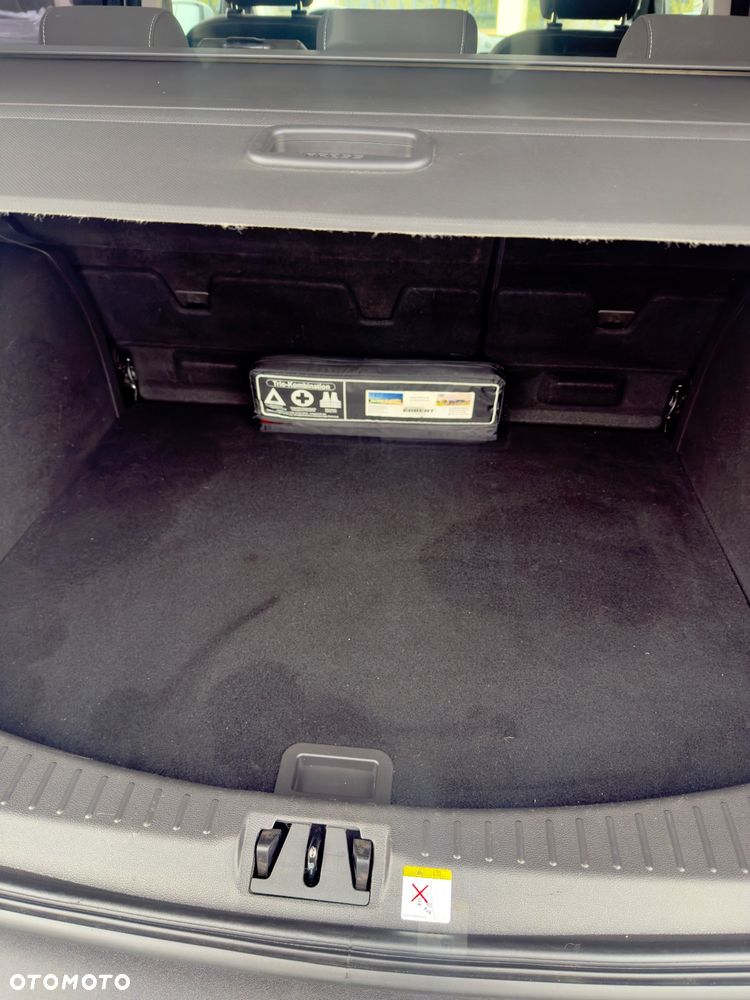 Ford Kuga 2.0 TDCi AWD Titanium - 28