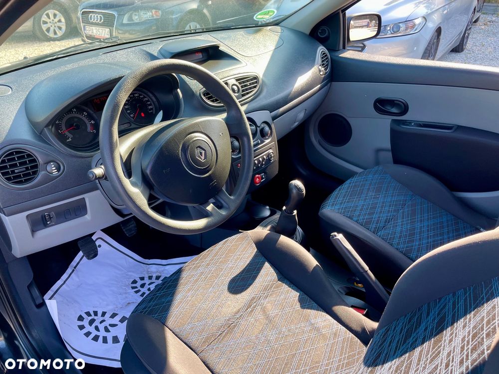 Renault Clio 1.2 16V Authentique - 4