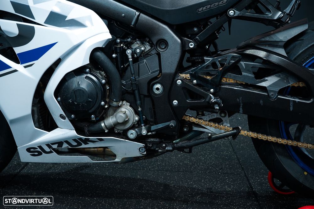 Suzuki GSX-R L8 R - 8