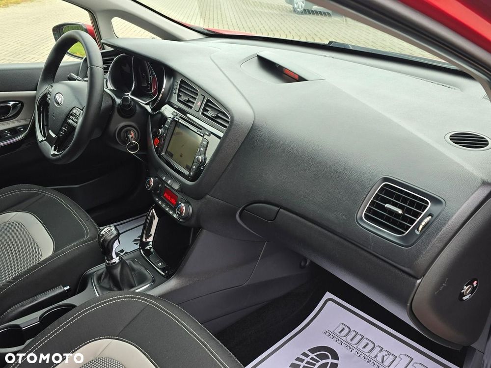 Kia Ceed - 23