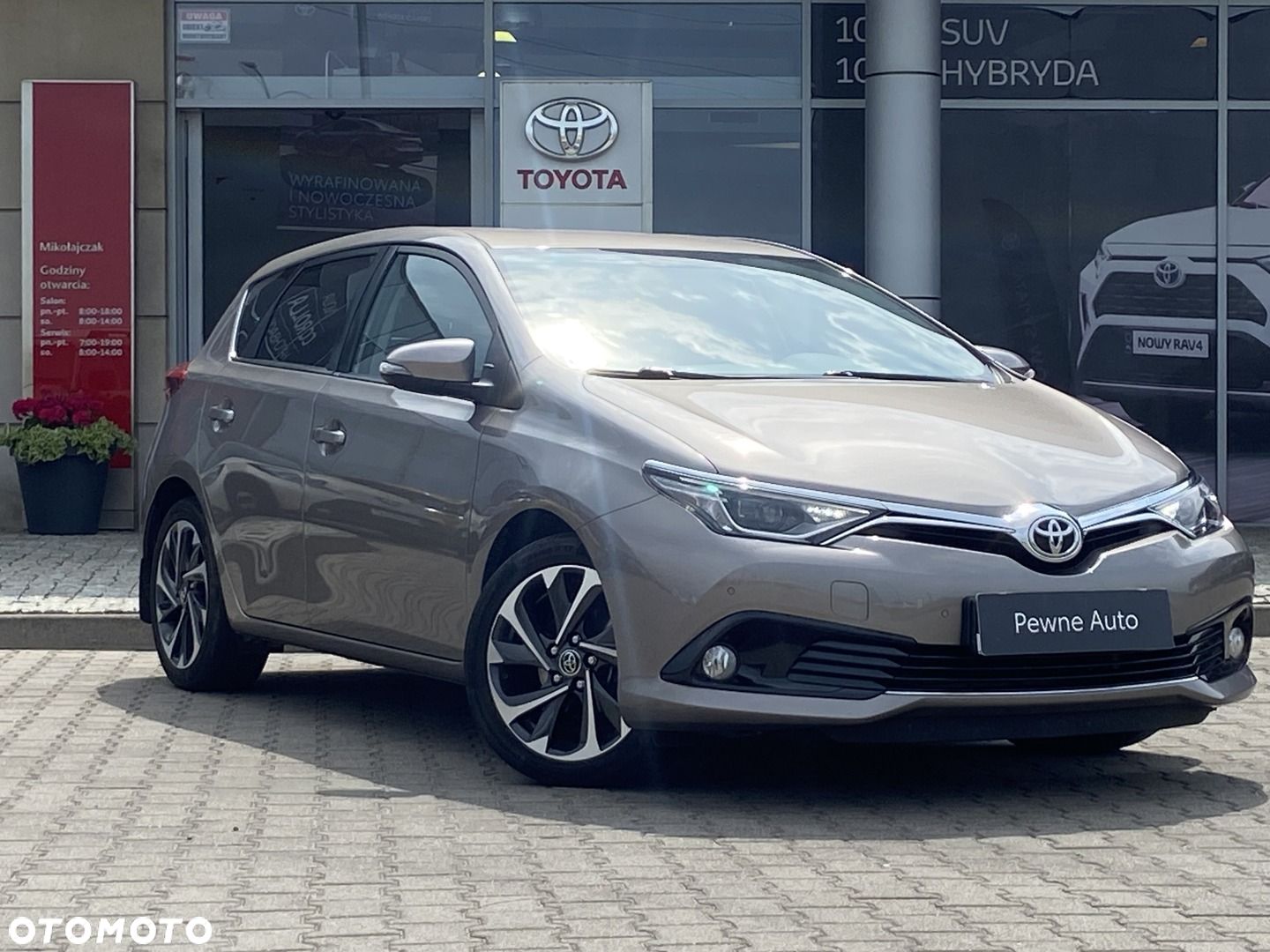 Toyota Auris 1.6 Comfort - 1