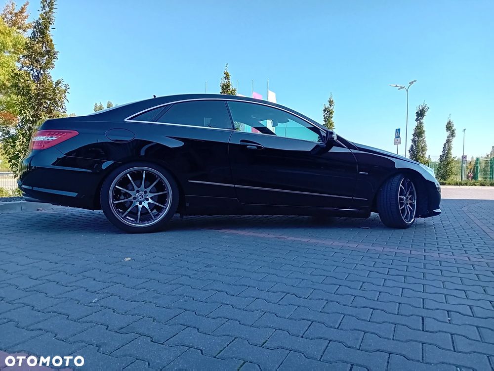 Mercedes-Benz Klasa E 350 CGI Coupe BlueEFFICIENCY 7G-TRONIC Elegance - 9