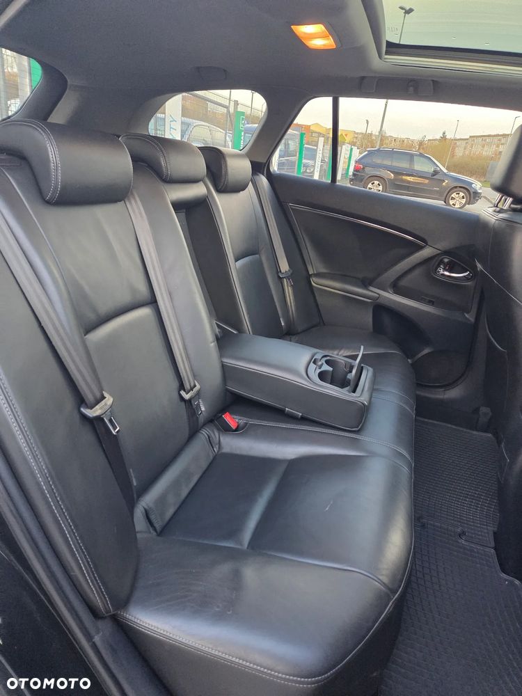 Toyota Avensis 2.2 D-4D Platinium - 26