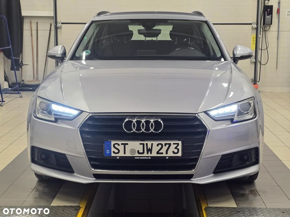 Audi A4 Avant 2.0 TDI DPF Attraction - 2