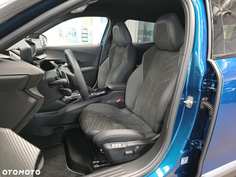 Peugeot 2008 PureTech mHEV GT e-DCS6 - 10