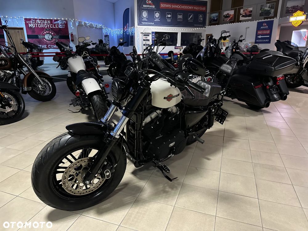 Harley-Davidson Sportster Forty-Eight - 3