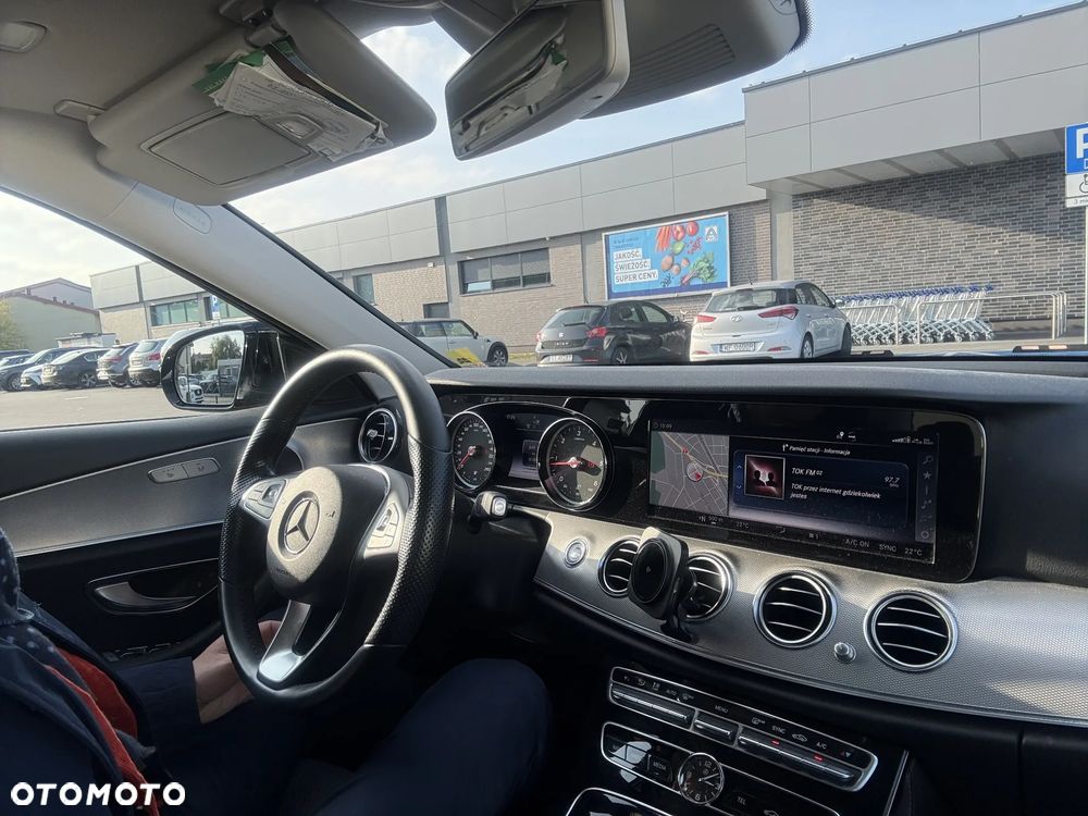 Mercedes-Benz Klasa E 220 d 4-Matic 9G-TRONIC - 9