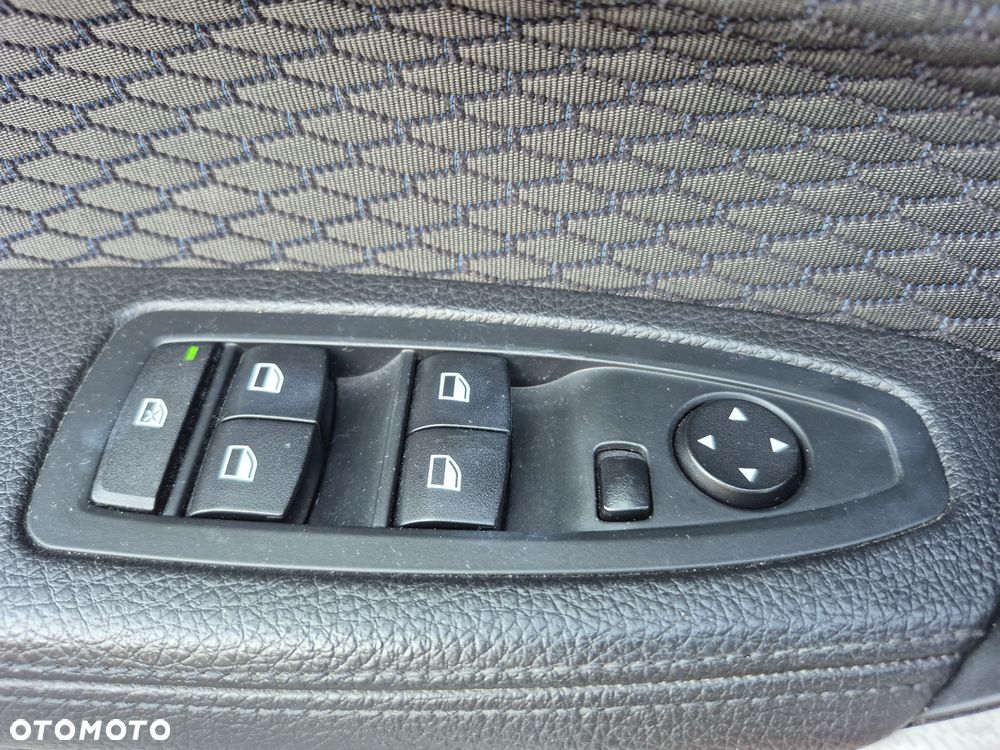 BMW Seria 1 116i - 16