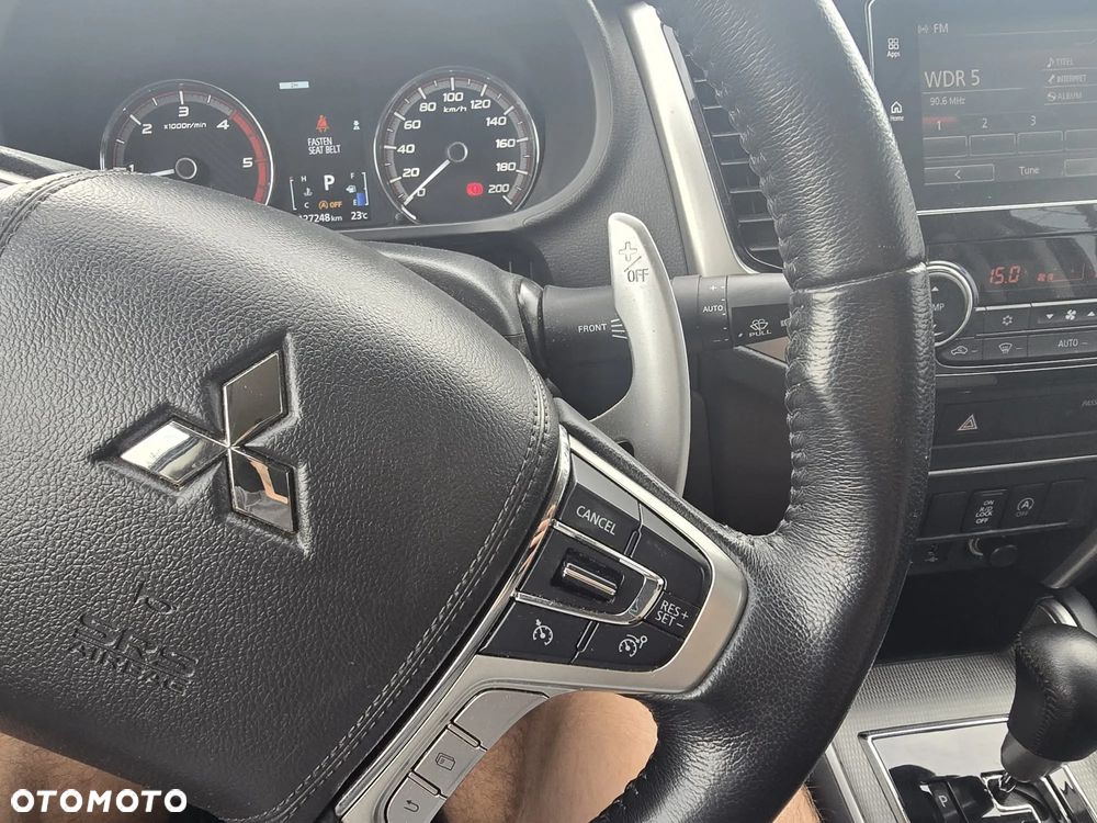 Mitsubishi L200 - 12