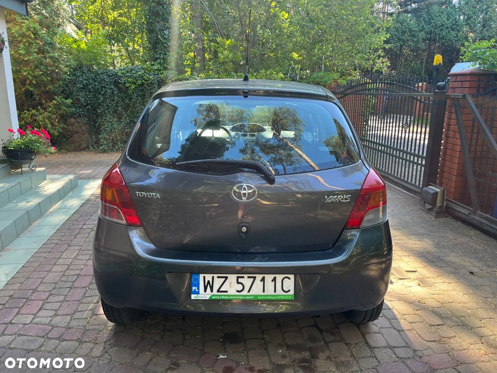 Toyota Yaris - 6