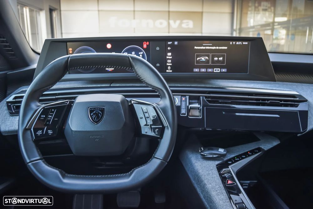 Peugeot 5008 1.2 Hybrid Allure e-DCS6 - 36