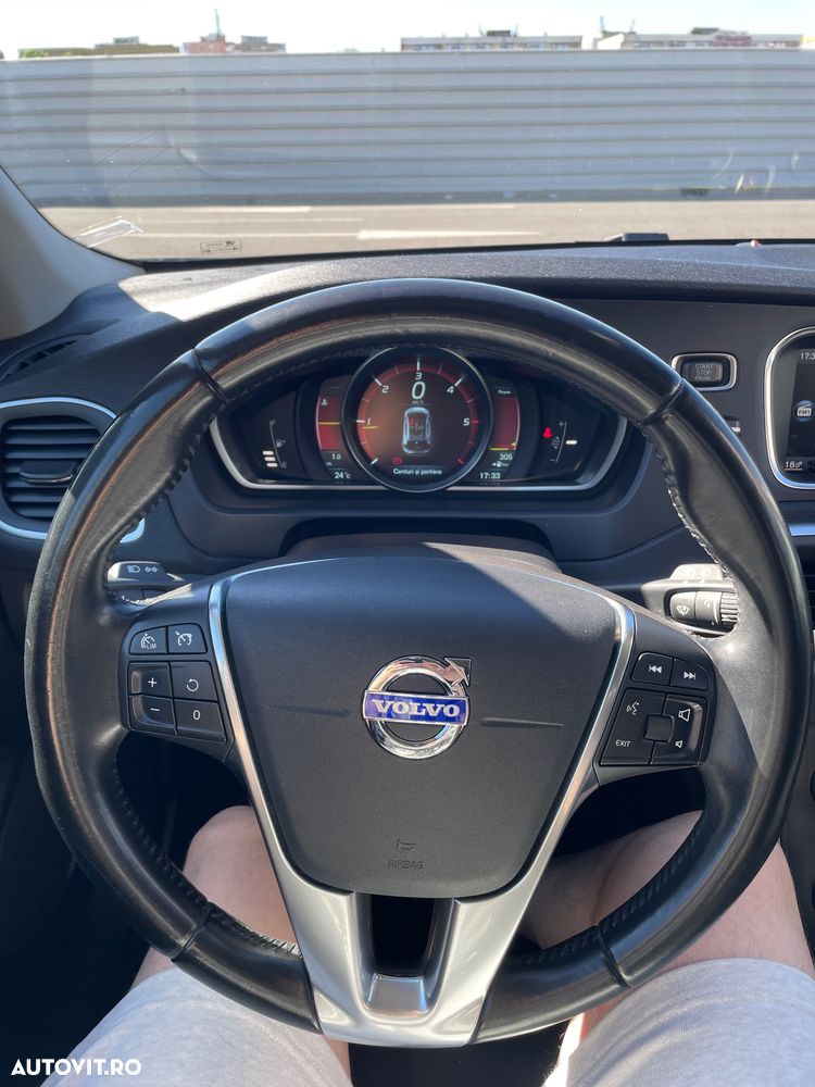 Volvo V40 - 18