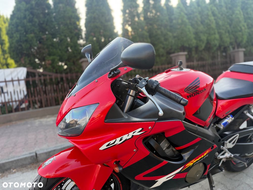 Honda CBR - 19