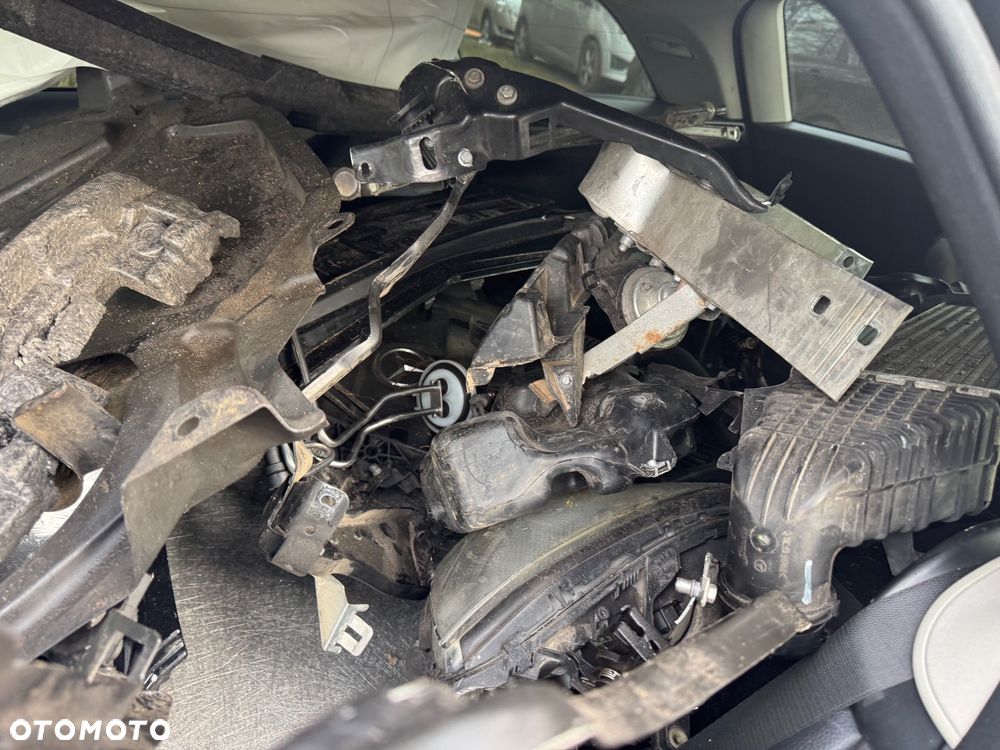 Mercedes-Benz Klasa C 200 (BlueEFFICIENCY) 7G-TRONIC Avantgarde - 16