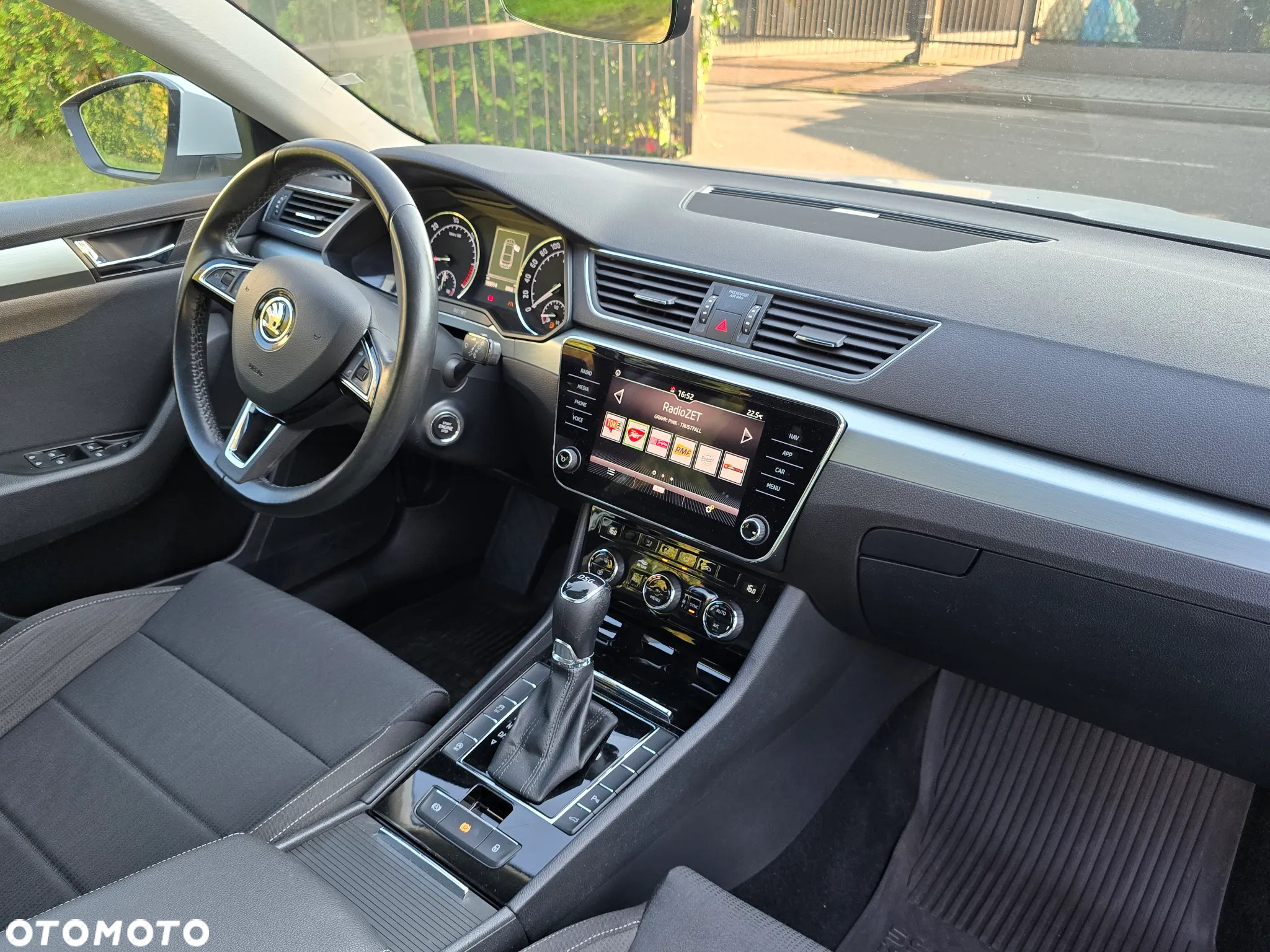 Skoda Superb 2.0 TDI Sportline DSG - 8