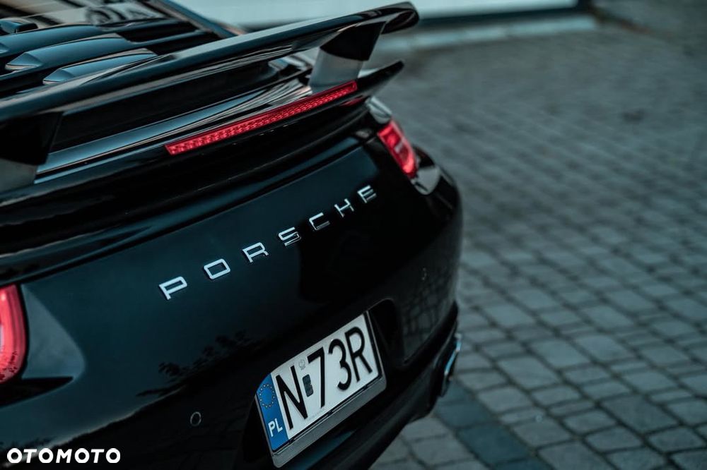 Porsche 911 Turbo - 35