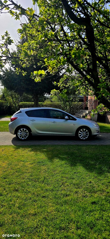 Opel Astra 1.7 CDTI DPF 150 Jahre - 4