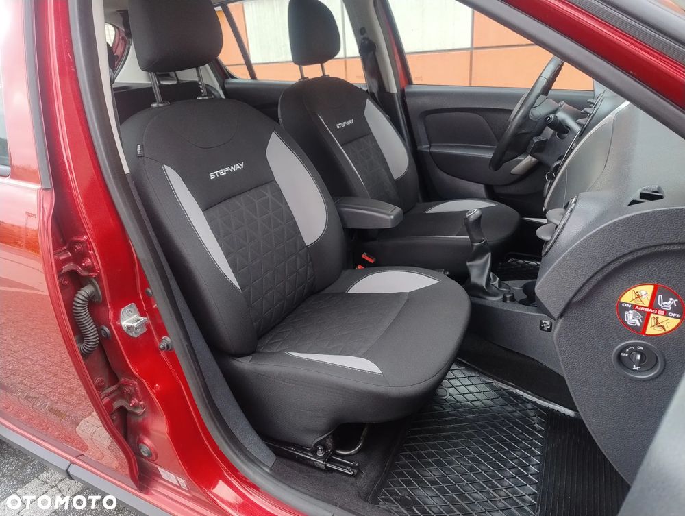 Dacia Sandero 0.9 TCe SL Celebration S&S - 11