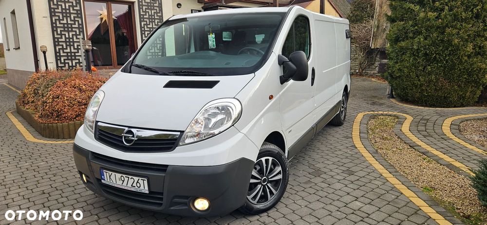 Opel Vivaro - 1