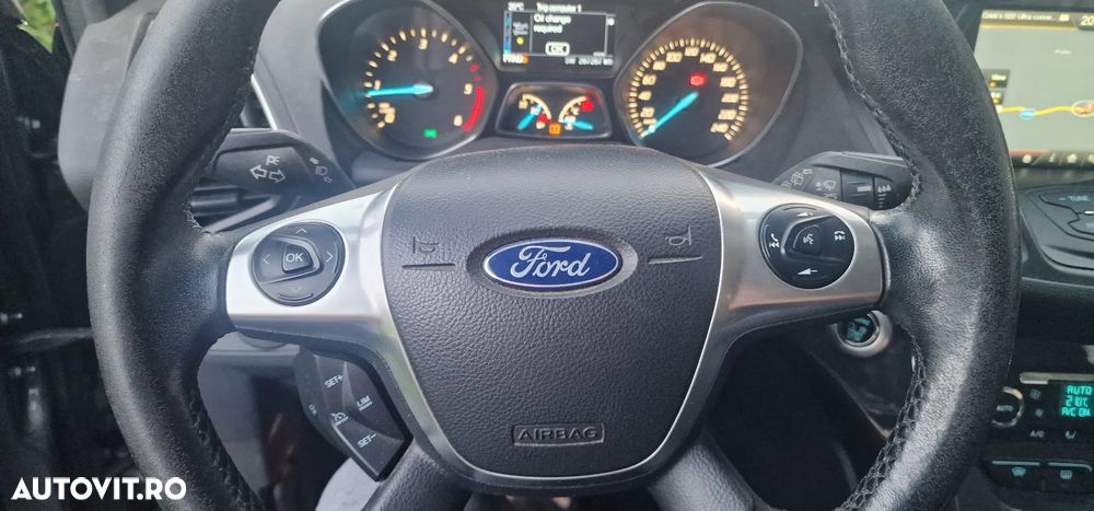 Ford Kuga 2.0 TDCi Powershift 4WD Titanium - 14