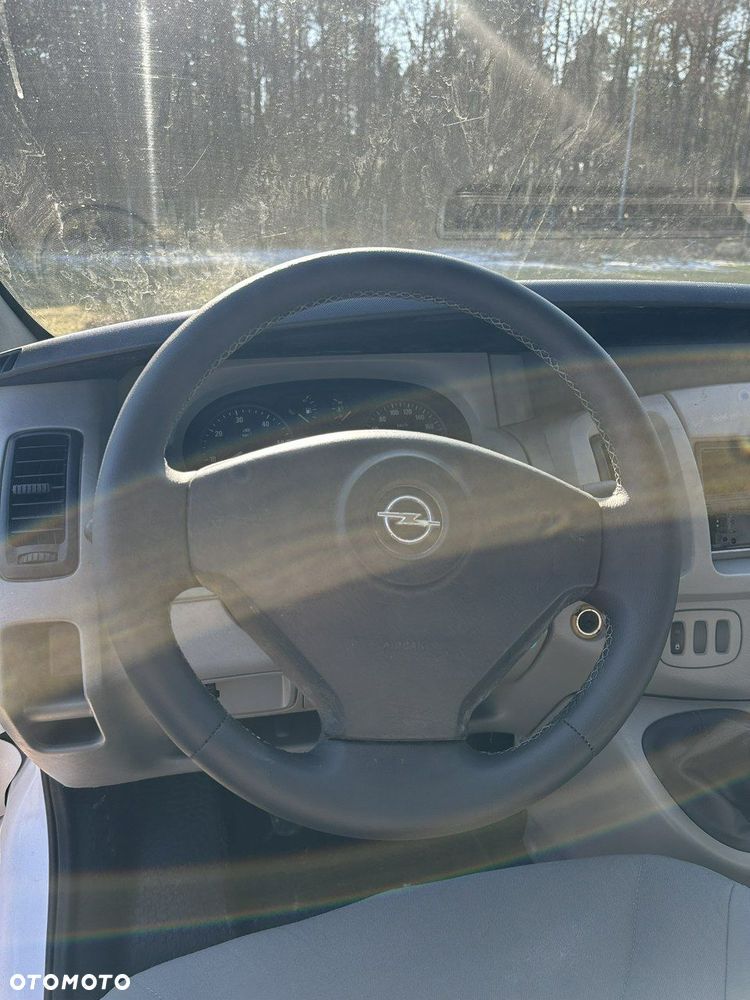 Opel Vivaro - 20