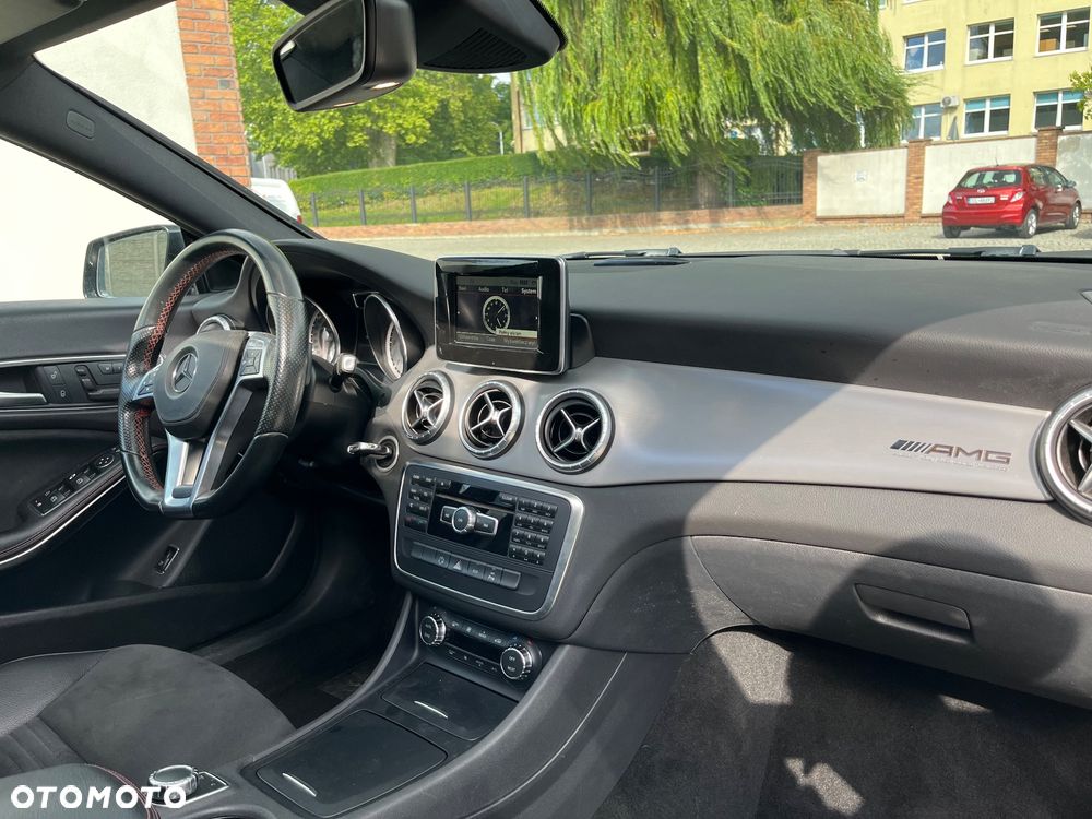Mercedes-Benz CLA - 18