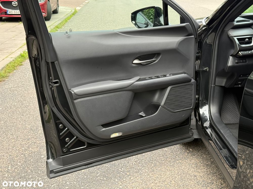 Lexus UX 250h F Sport 2WD - 13