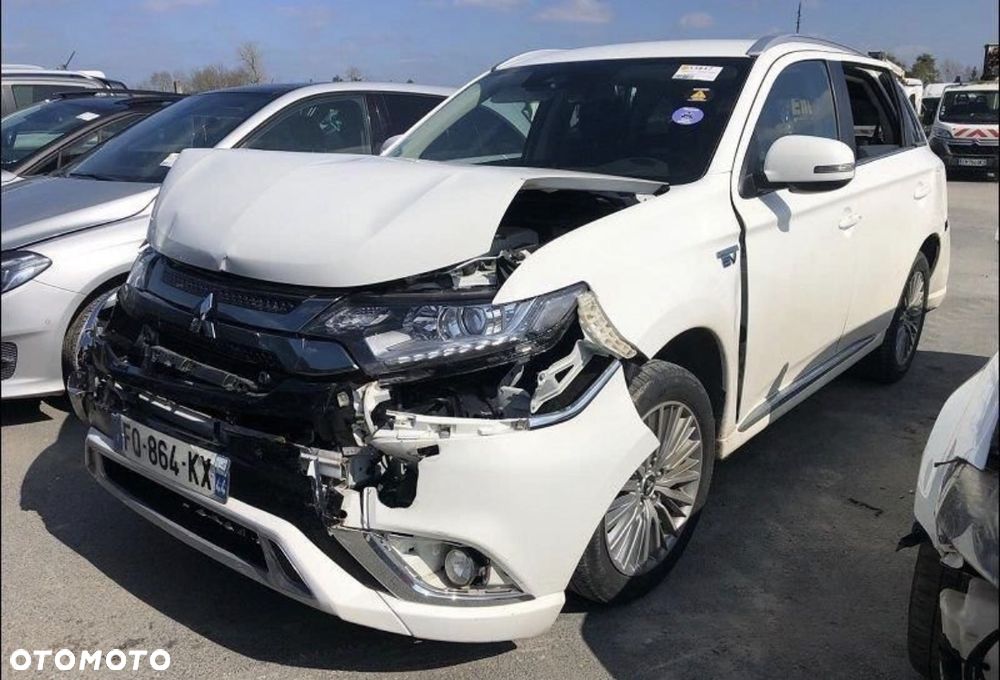 Mitsubishi Outlander 2.4 4WD Diamant - 1