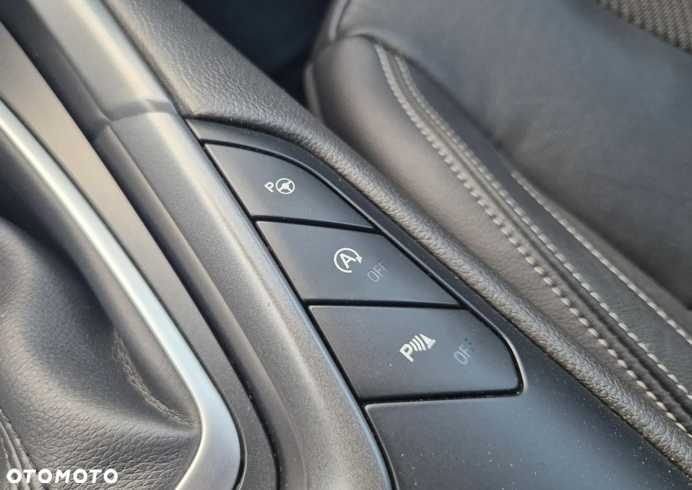Ford Mondeo 2.0 EcoBoost Titanium - 17