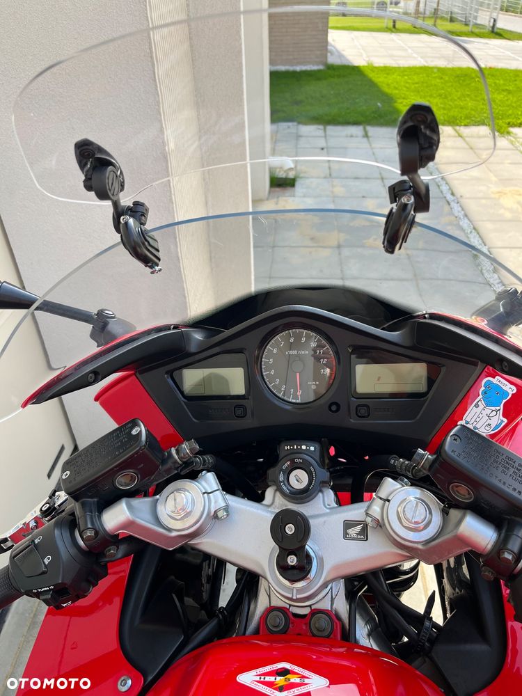 Honda VFR - 11